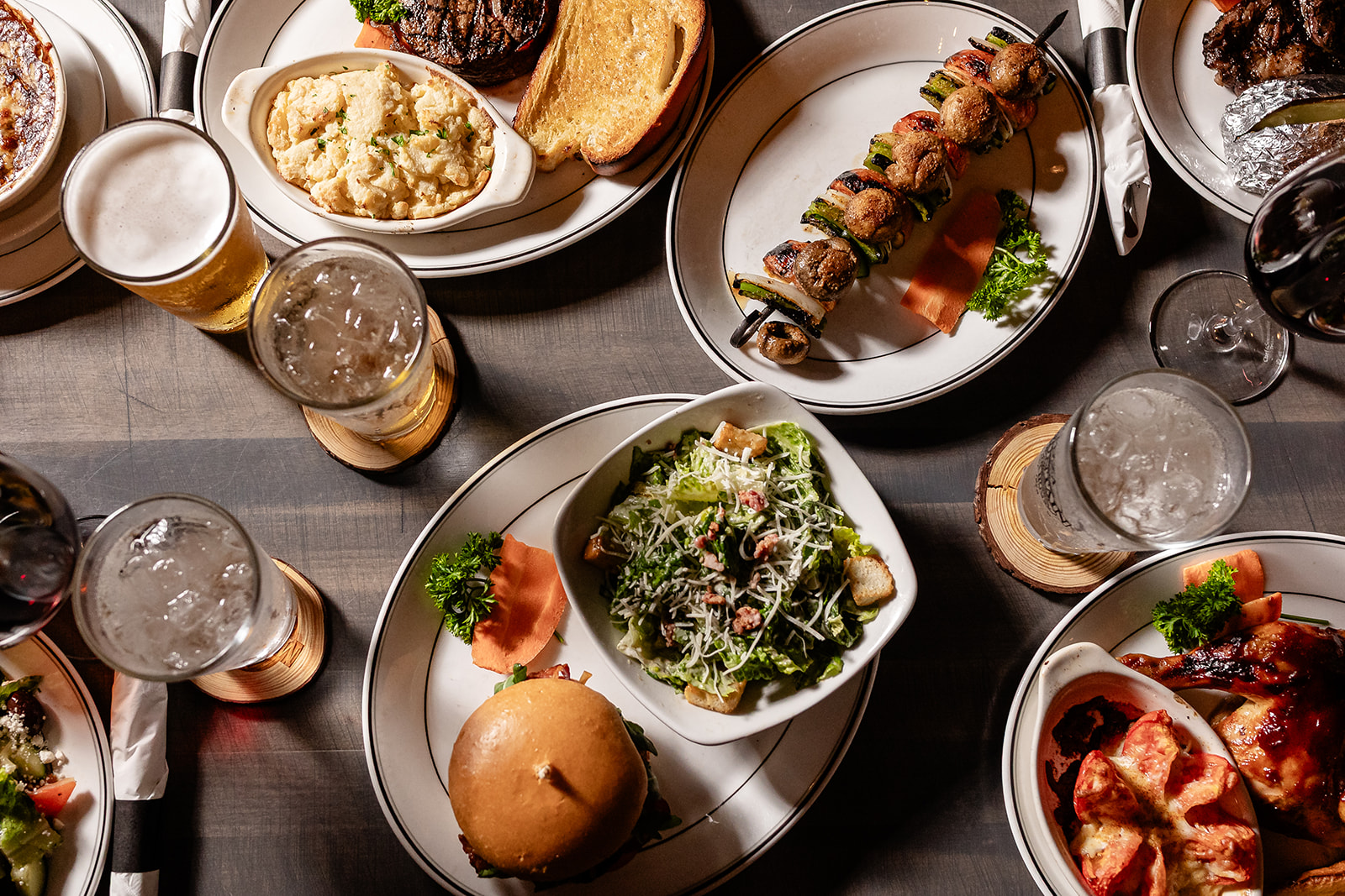 Mountain Pizza & Steakhouse Dining