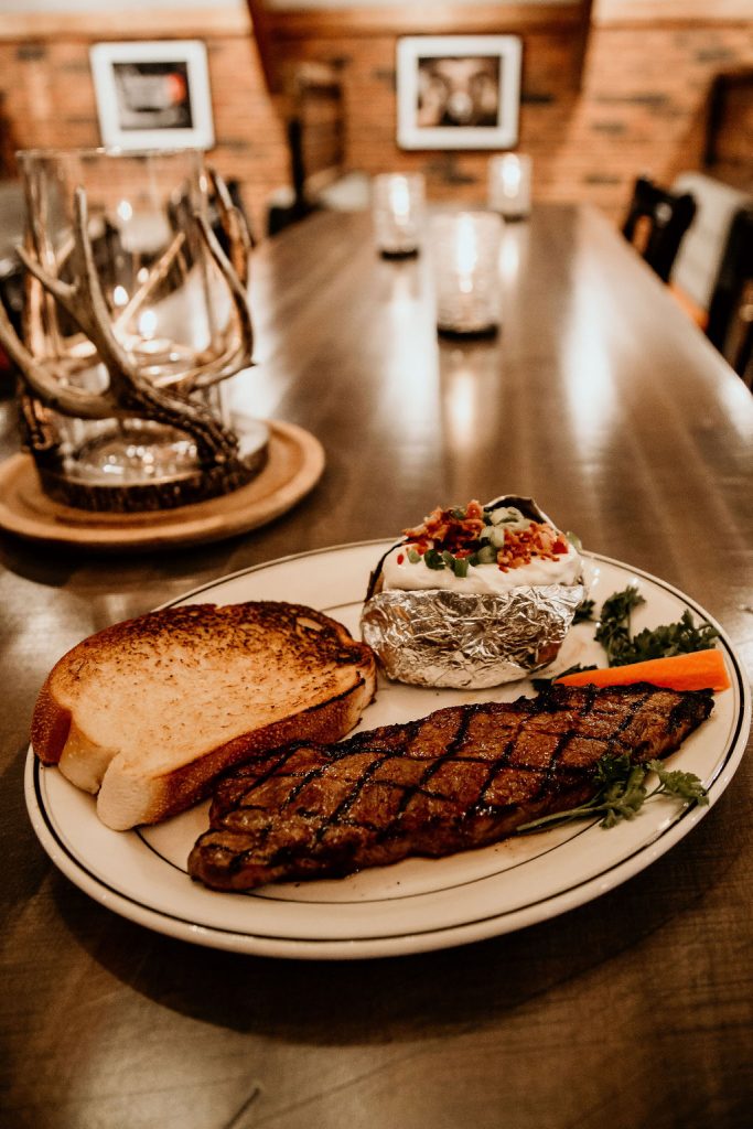 Mountain Pizza & Steakhouse | Edson & Whitecourt